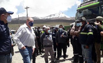 Bolivia pierde $us 10 millones día por restricciones chilenas en el paso fronterizo de Tambo Quemado