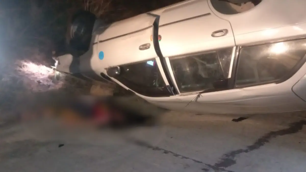 Automóvil se volcó en la carretera a Santiváñez y una mujer murió aplastada
