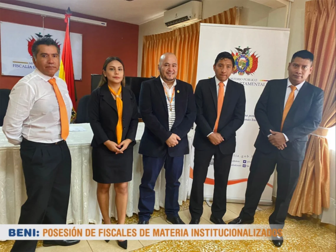 Bolivia tiene 60 nuevos fiscales de materia institucionalizados