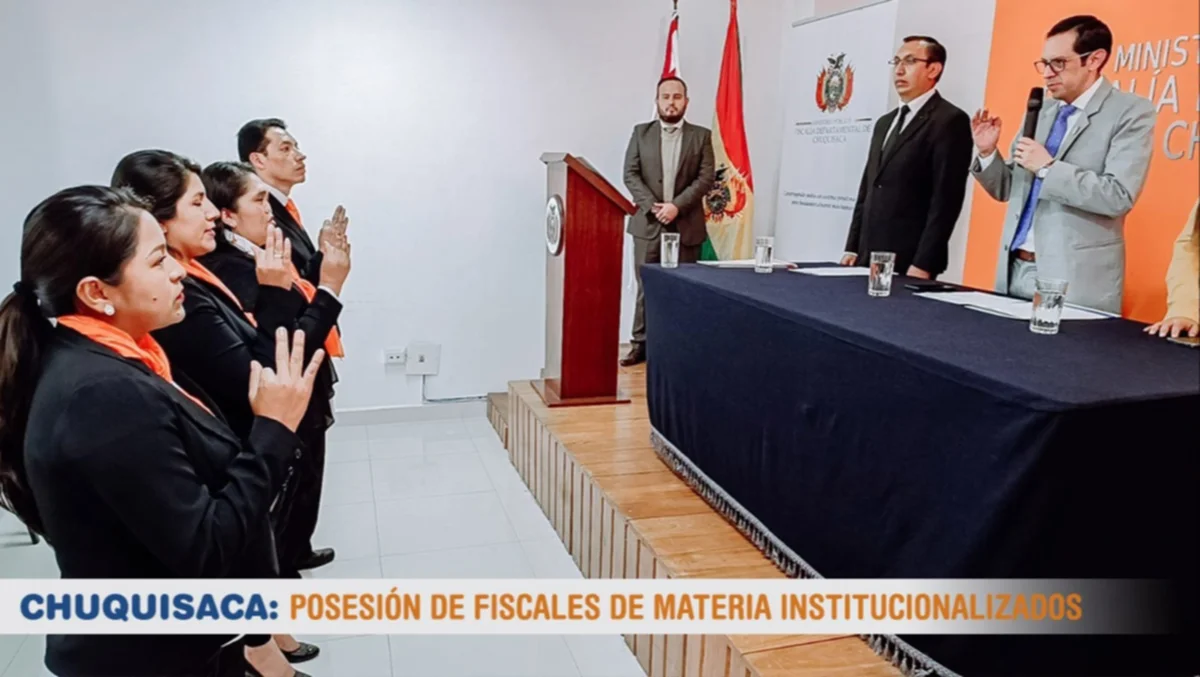 Bolivia tiene 60 nuevos fiscales de materia institucionalizados