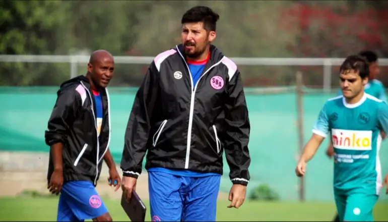Cristian 'Tutu' Farah, entrenador boliviano. Foto: Internet.