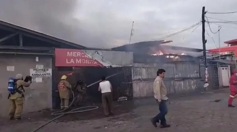 Al menos 12 incendios se registraron en mercados de Santa Cruz en los últimos años. Imagen RR.SS.