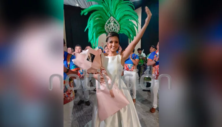 María Laura Zamora fue presentada como reina del Carnaval Cruceño 2023