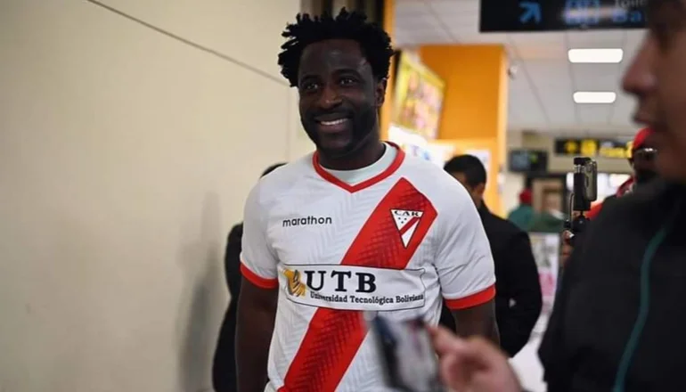 Wilfried Bony ya está en El Alto, llegó para reforzar la delantera de Always Ready 