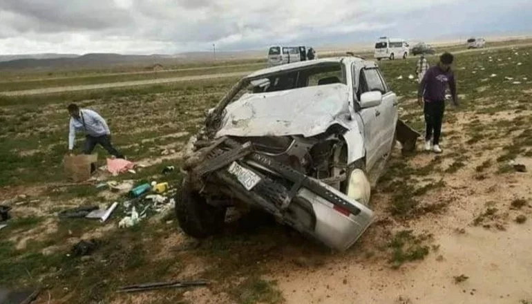 Aparatoso accidente en la carretera La Paz-Oruro deja dos heridos