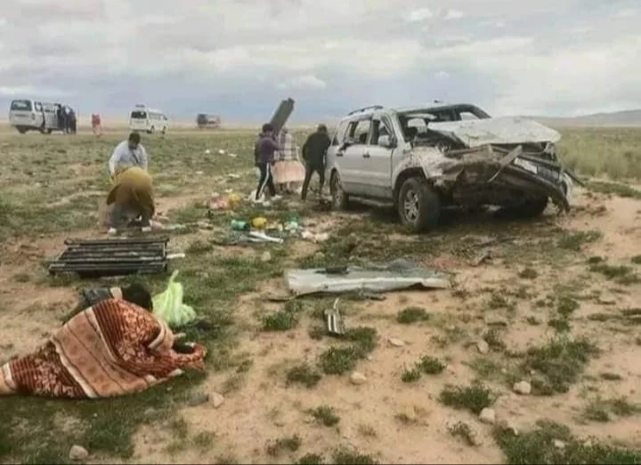Aparatoso accidente en la carretera La Paz-Oruro deja dos heridos