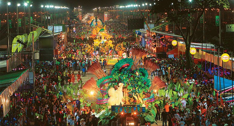 Santa Cruz inaugura el Carnaval con el corso en el Camb dromo