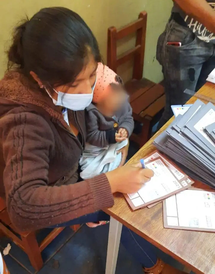 Red Uno_ Pese ha indicar que su beba está delicada tuvo que quedarse.