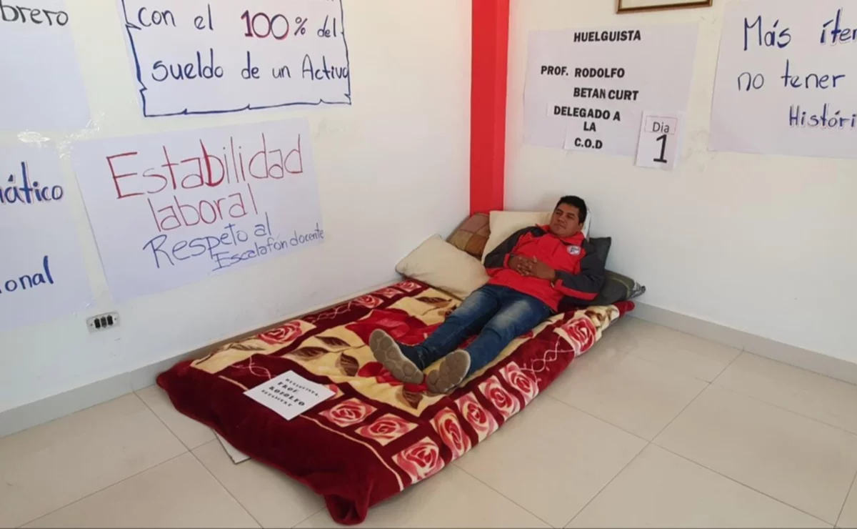 Se instala el primer piquete de huelga de hambre del magisterio en Cochabamba