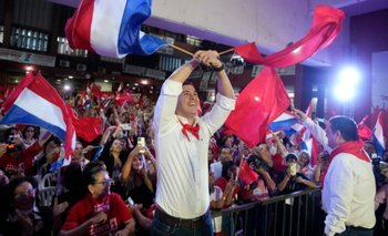 El oficialista Santiago Peña fue elegido presidente de Paraguay