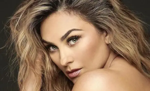 ¡Sexy! Aracely Arámbula arrasa con una foto que resalta su mini cintura