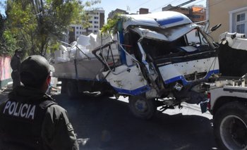 Ocho heridos en su mayoría niños, tras grave accidente de tránsito con triple colisión en Obrajes