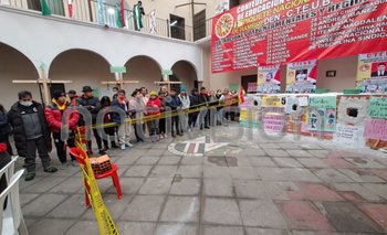 Maestros levantan medidas de presión del tapiado y huelga de hambre