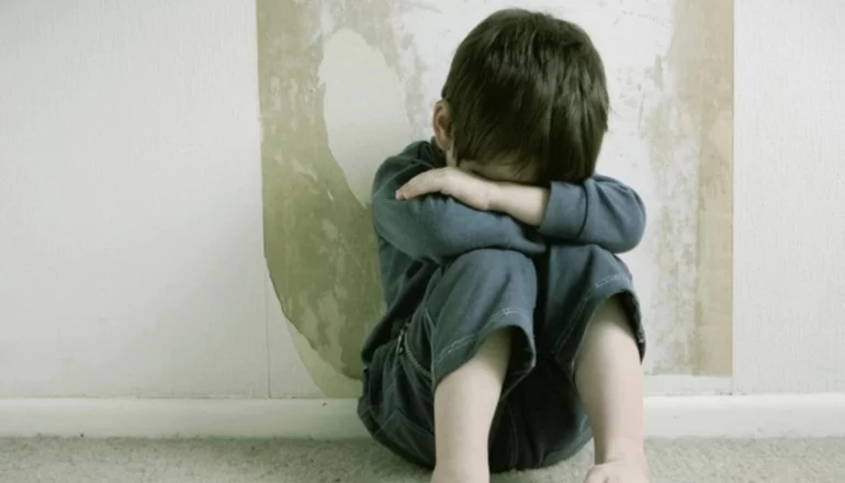 Niño de 7 años que fue violado y contagiado con enfermedad de transmisión sexual presenta lesiones genitales 