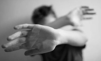 Oruro: Mujer le propinó una golpiza a su marido al encontrarlo bebiendo con sus amigos  