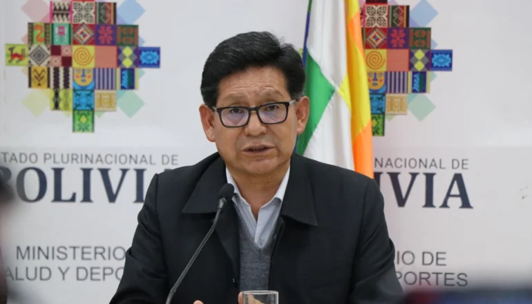 Edgar Pary, ministro de Educación.