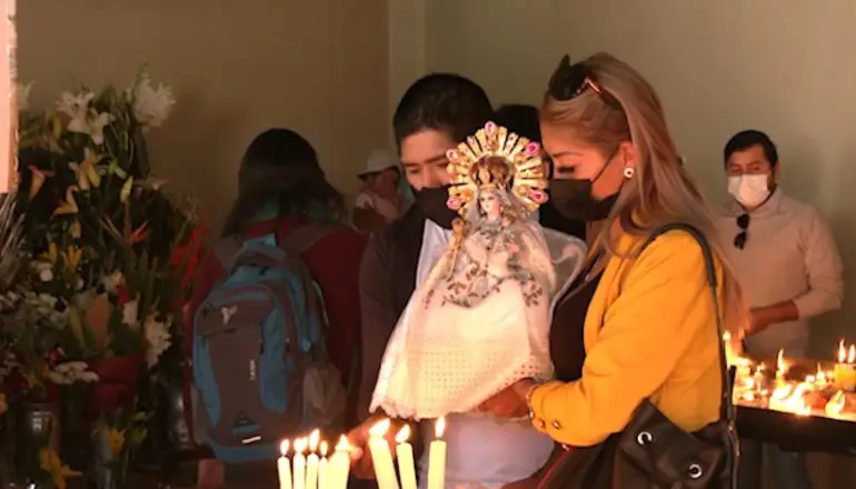 Red Uno_ Llegan devotos de la Virgen de Urcupiña.