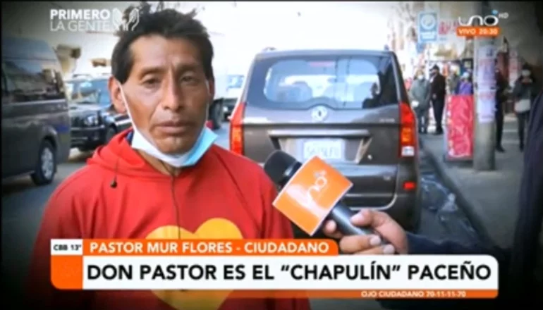 El Chapulín paceño pretende dar un mensaje a la población disfrazado