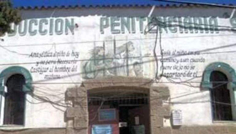 Oruro: Joven que atacó con un cuchillo a sus padres fue enviado a la cárcel 