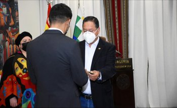 Andrónico Rodríguez recibe el bastón de mando de Bolivia de manera interina 