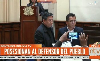 Vicepresidente posesiona a Pedro Callisaya como nuevo Defensor del Pueblo