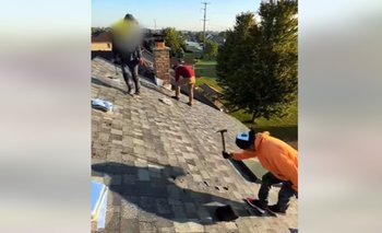 Constructores destrozaron el techo de una casa porque no les pagaron