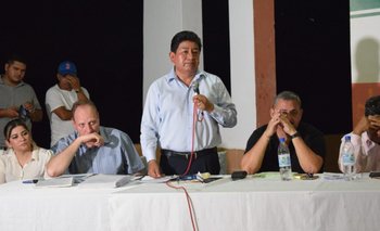 Tras varias horas retenidos, el ministro Montaño y su comisión salieron de Guayaramerín