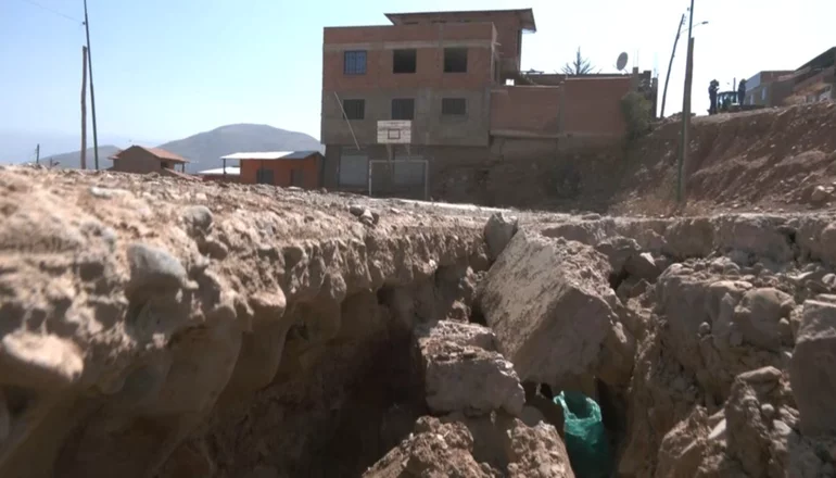 "Se repite la historia": Más de 15 viviendas afectadas por deslizamientos en Ushpa Ushpa