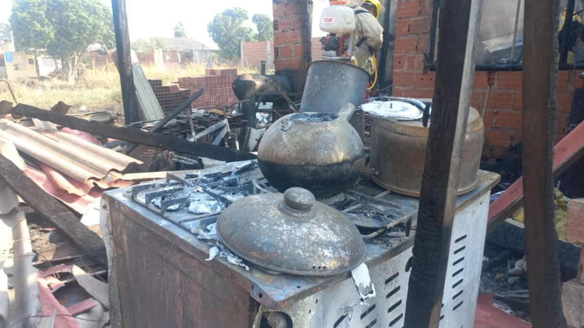 Trágico incendio en Pentaguazú 1. FOTO: NTV/Magaly Benquique.
