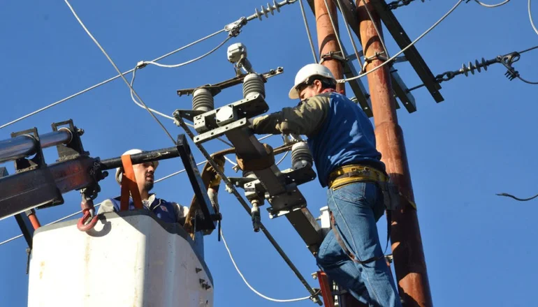 CRE advierte un incremento del consumo eléctrico debido al calor