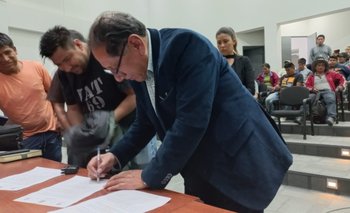 Suspenden movilizaciones: Cotapachi, Quillacollo y Gobernación firmaron acuerdo