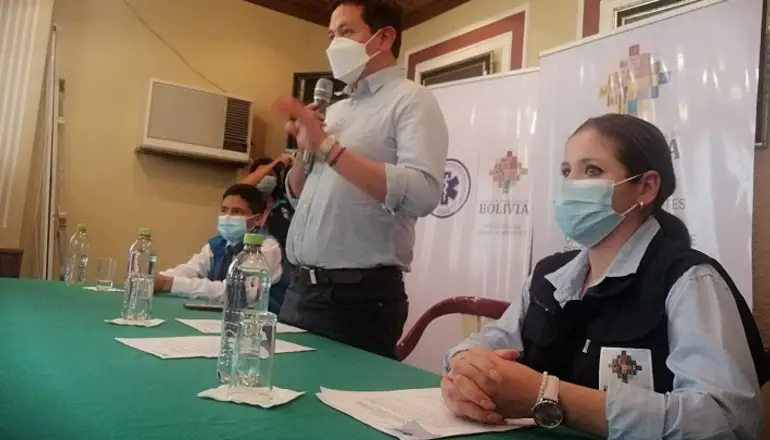 Salud acuerda implementar reglamento para el servicio de ambulancias