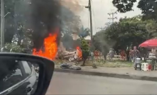Una avioneta se estrelló cerca de un parque en Colombia