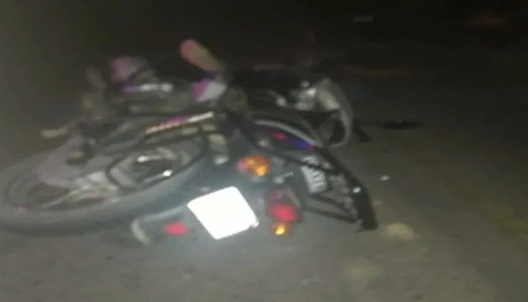 Motociclista murió al chocar contra la parte trasera de un camión en Cliza