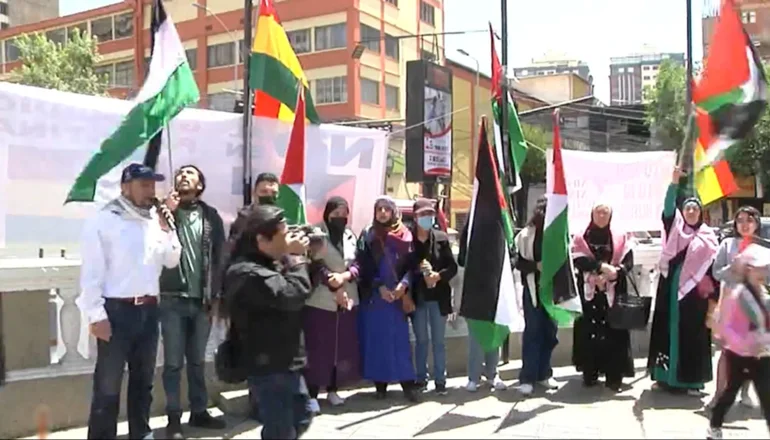 Palestinos protestan en La Paz contra los bombardeos de Israel