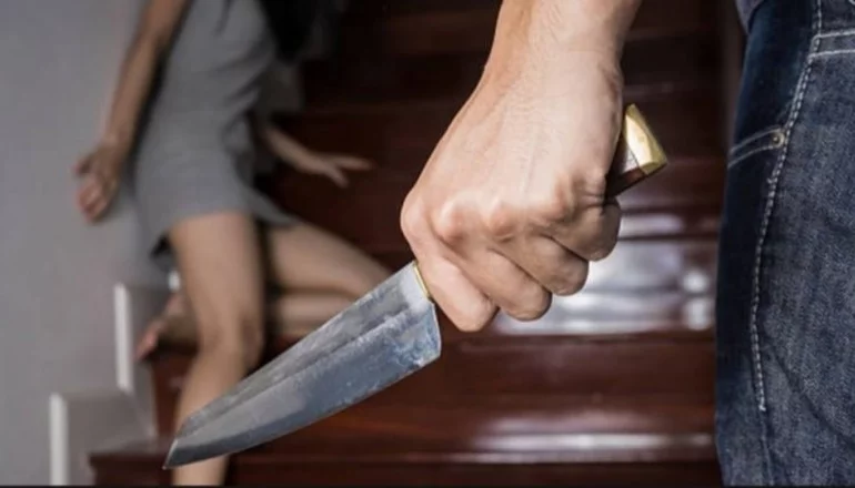 20 años de prisión por atacar a su novia con un cuchillo