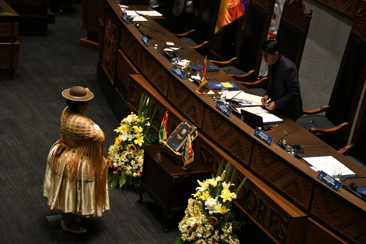 Andrónico es reelegido como presidente del Senado
