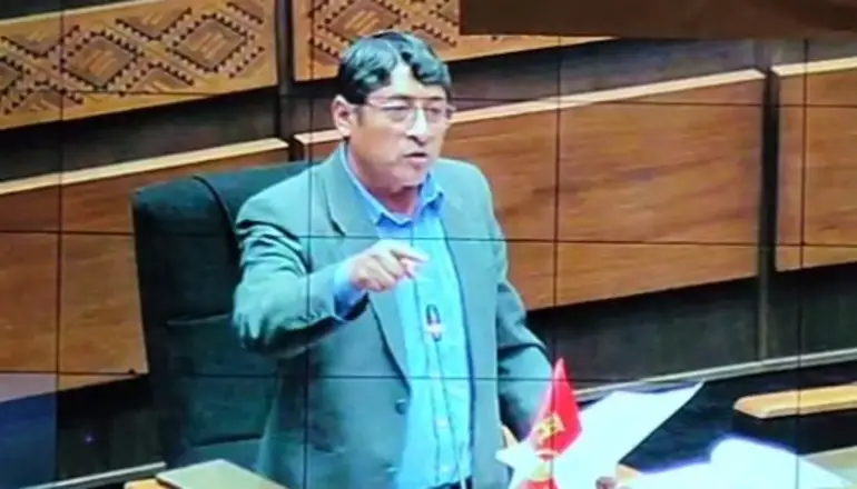 El diputado del Movimiento Al Socialismo (MAS), Patricio Mendoza, planteó que el 70% del presupuesto del Estado sea destinado a los municipios.