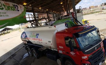Gobierno convoca a ingenios y cañeros este martes para tratar el precio del etanol