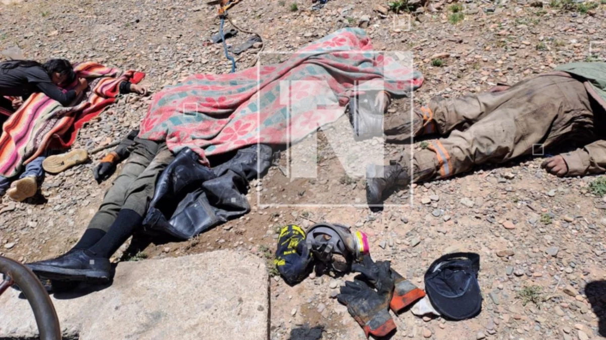 Cuatro fallecidos en una cámara de drenaje aguas residuales en Oruro. Foto Red Uno.