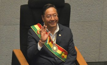 'Evistas' critican a Arce por saludar el triunfo de Milei