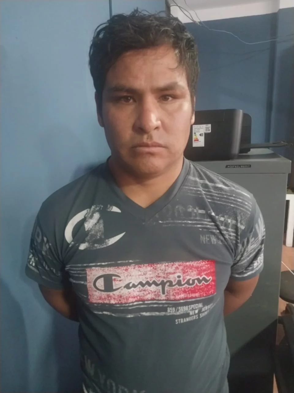 Juan Carlos Macias Terrazas fue aprehendido  por el asesinato de Emilio Fernandez y el robo de su minibús en Cochabamba. 