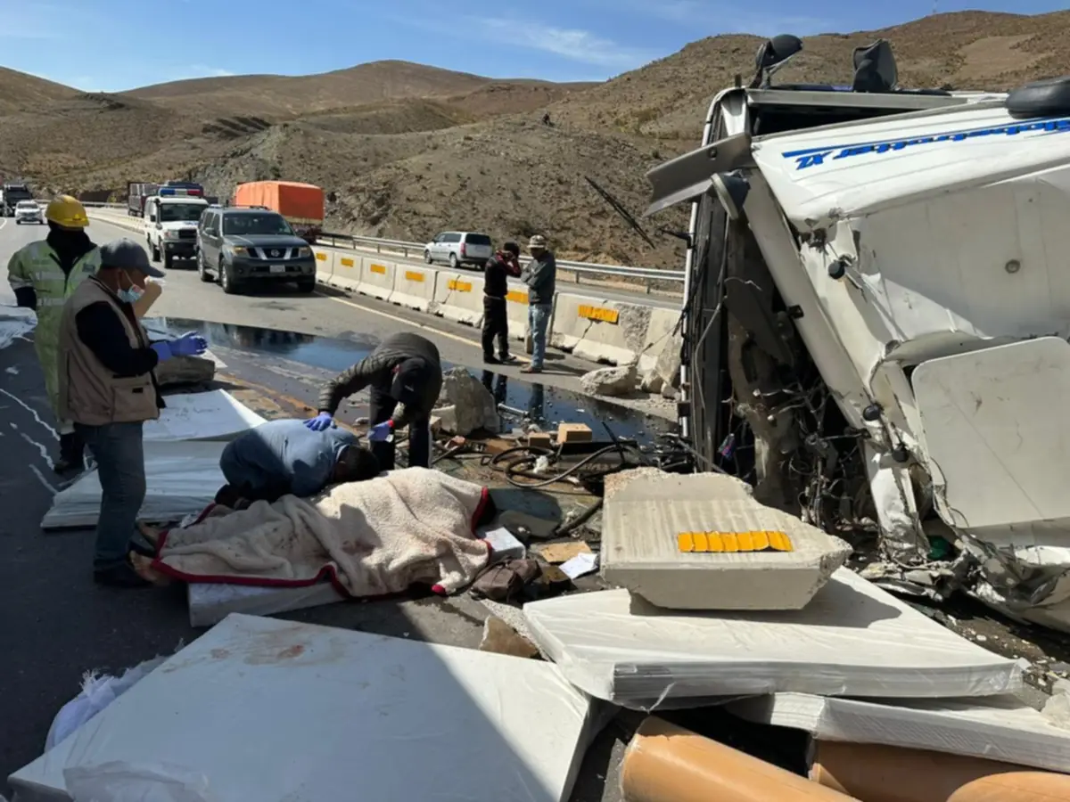 Trágico accidente en la carretera Cochabamba - Oruro dejó un saldo fatal