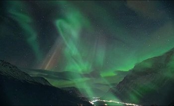 Inusual tormenta solar provoca impresionante aurora boreal en Europa