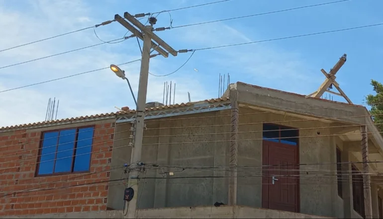 Esta es la vivienda de Satélite Norte, donde el menor menor sufrió la descarga eléctrica. Foto: Alberto Pérez.